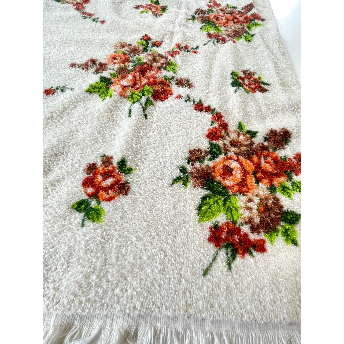 Vintage 70s bath towel, orange, brown and green flowers