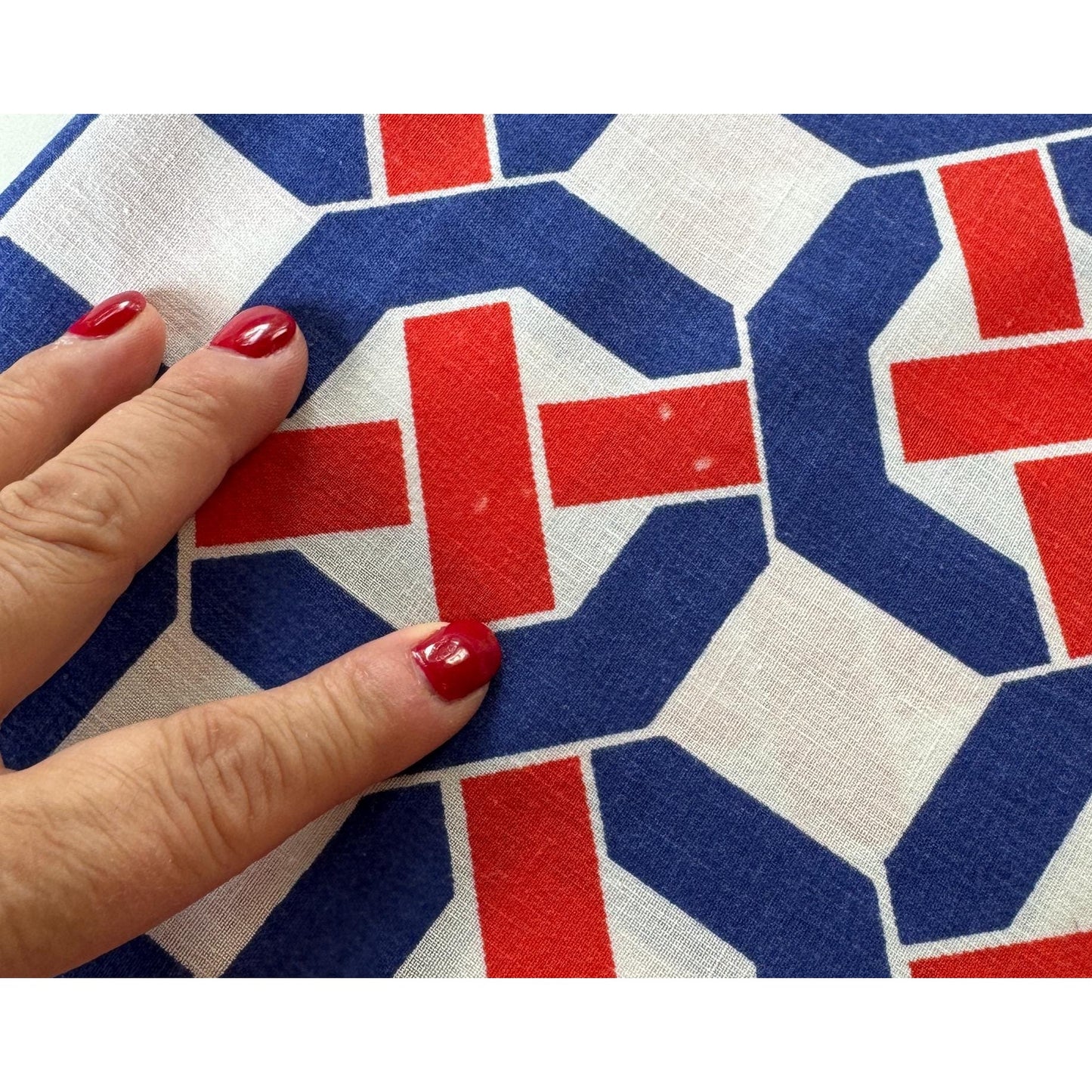 Vintage 70s flat / top sheet, geometric red white and blue shapes, twin size bed, Simpson Sears