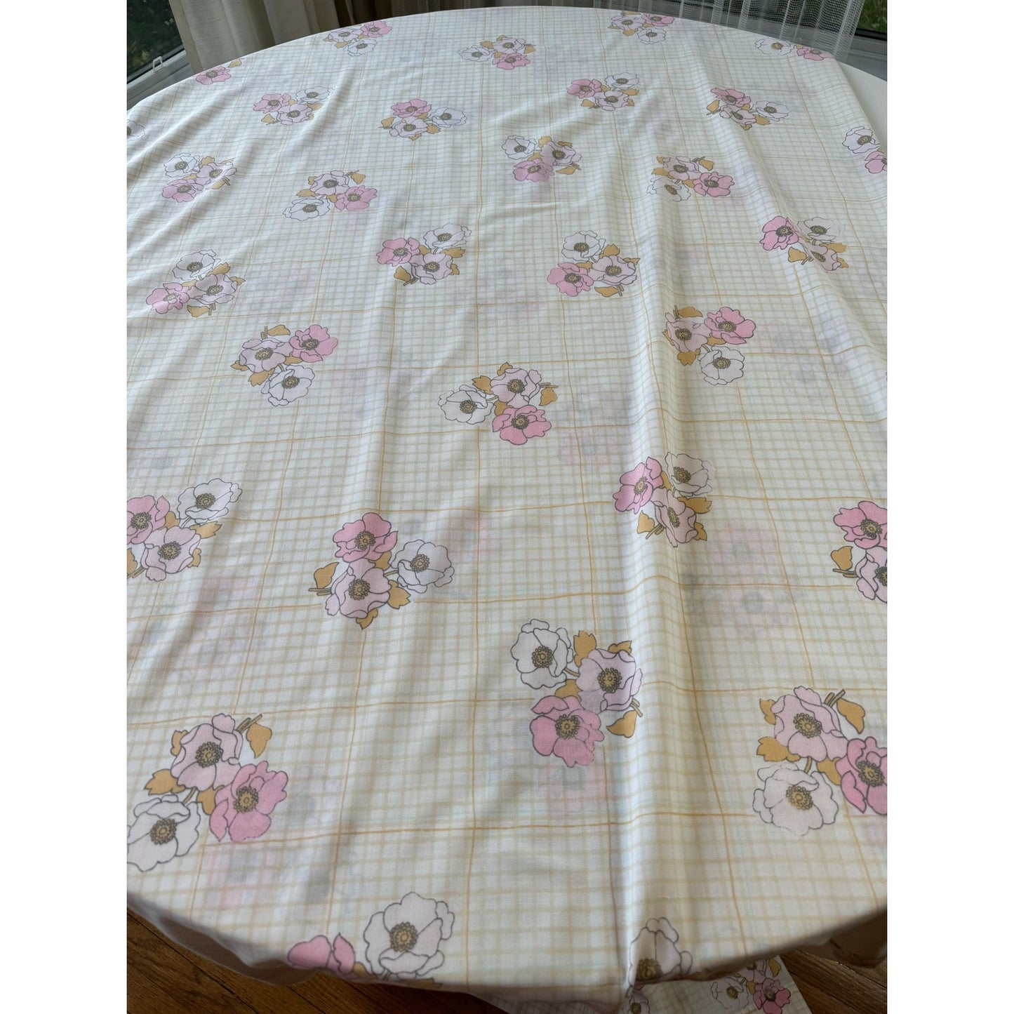 Vintage 1970s top/ flat sheet, small pink flowers, twin size, TruPrest