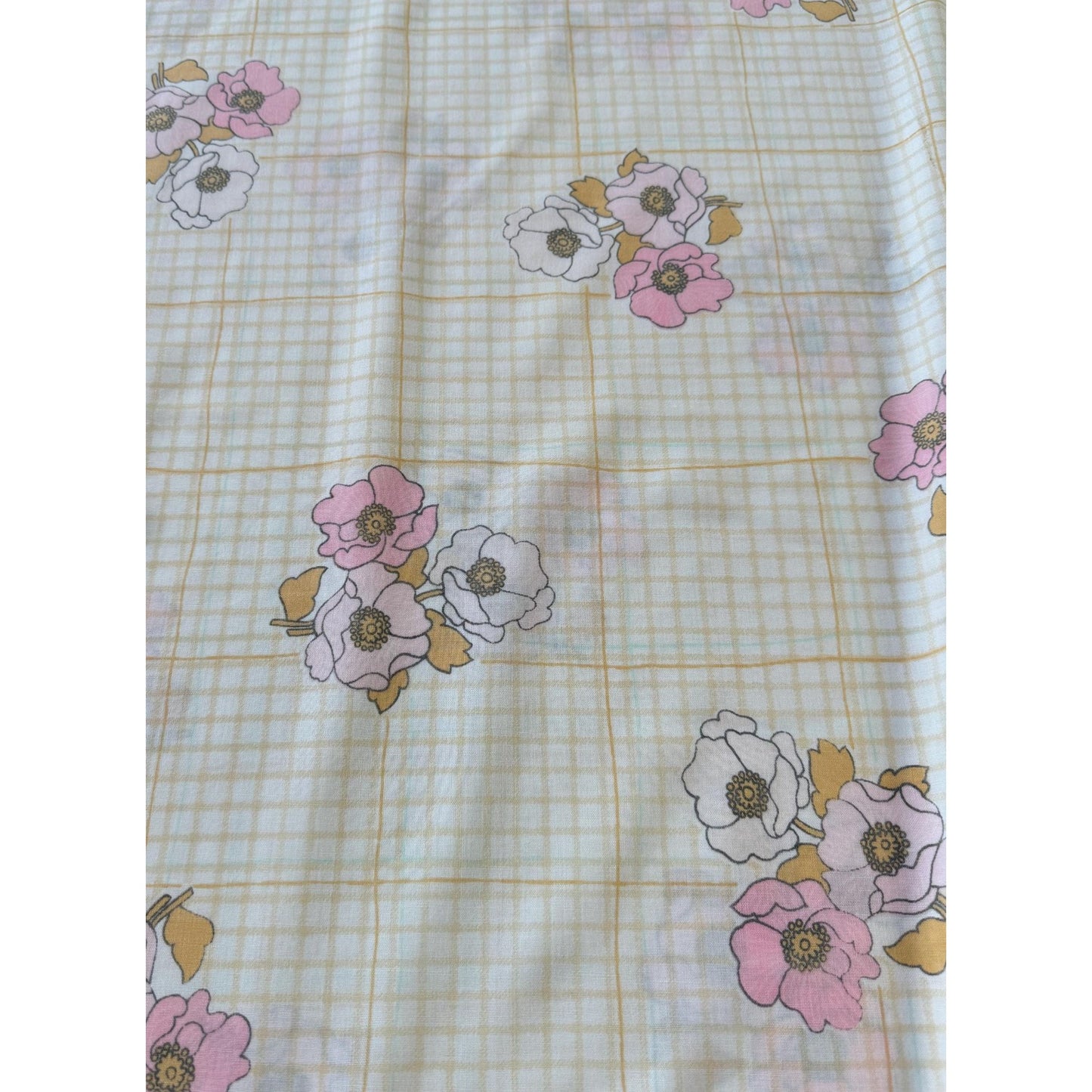 Vintage 1970s top/ flat sheet, small pink flowers, twin size, TruPrest