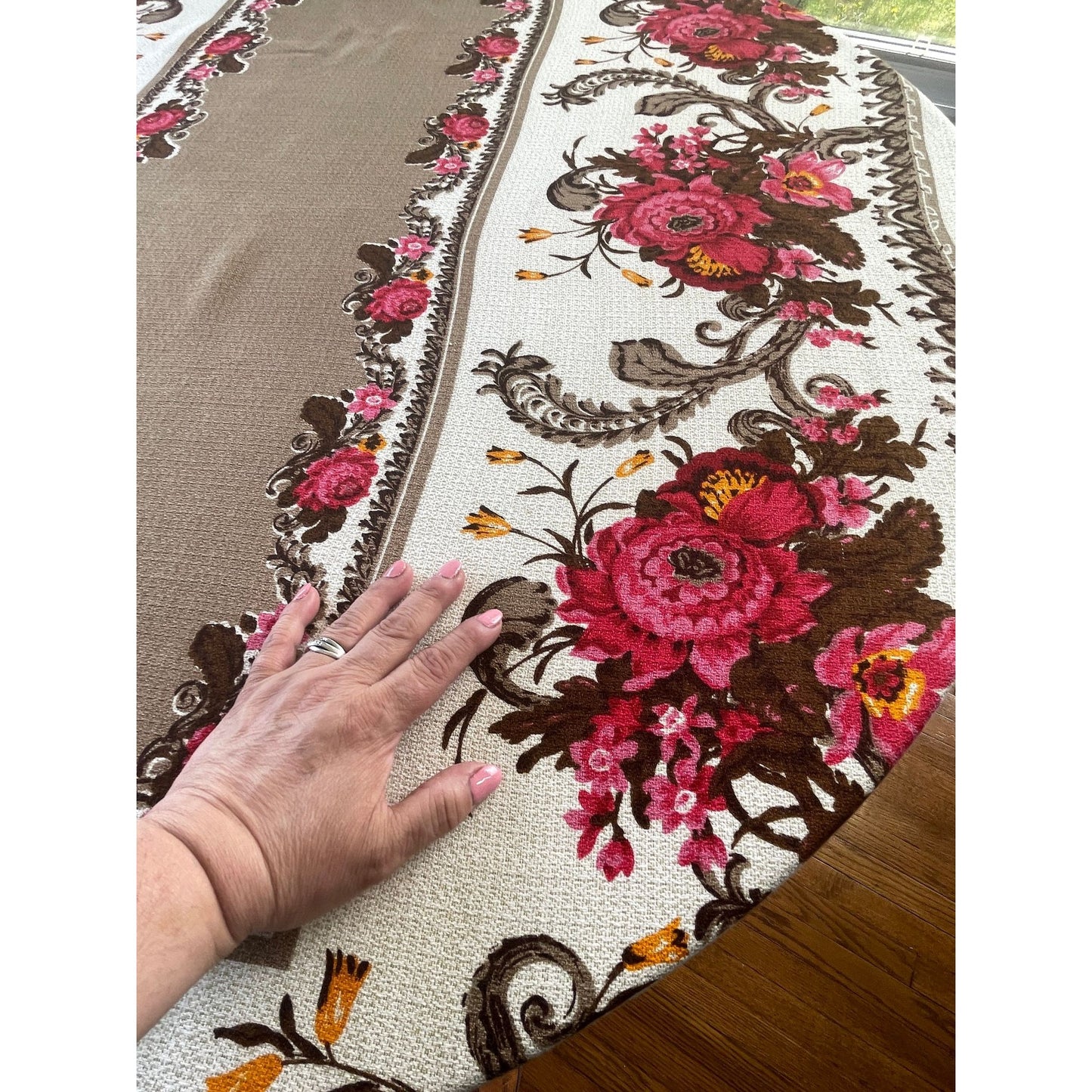 Vintage 70s floral tablecloth, rectangle, pink flowers