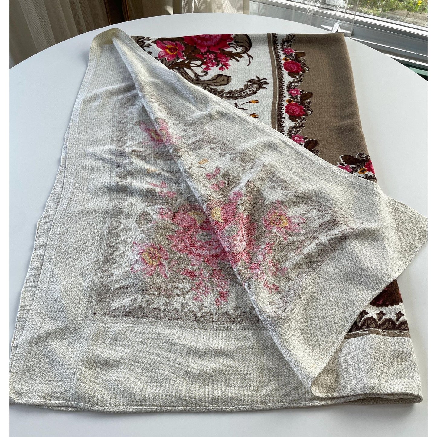 Vintage 70s floral tablecloth, rectangle, pink flowers