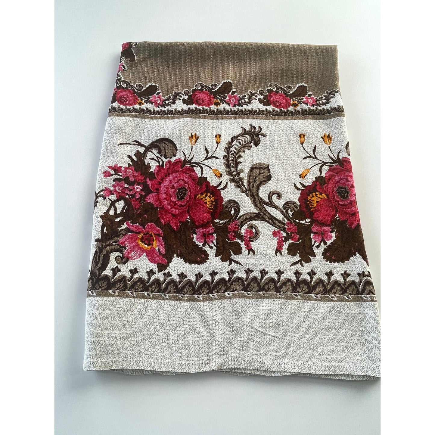 Vintage 70s floral tablecloth, rectangle, pink flowers