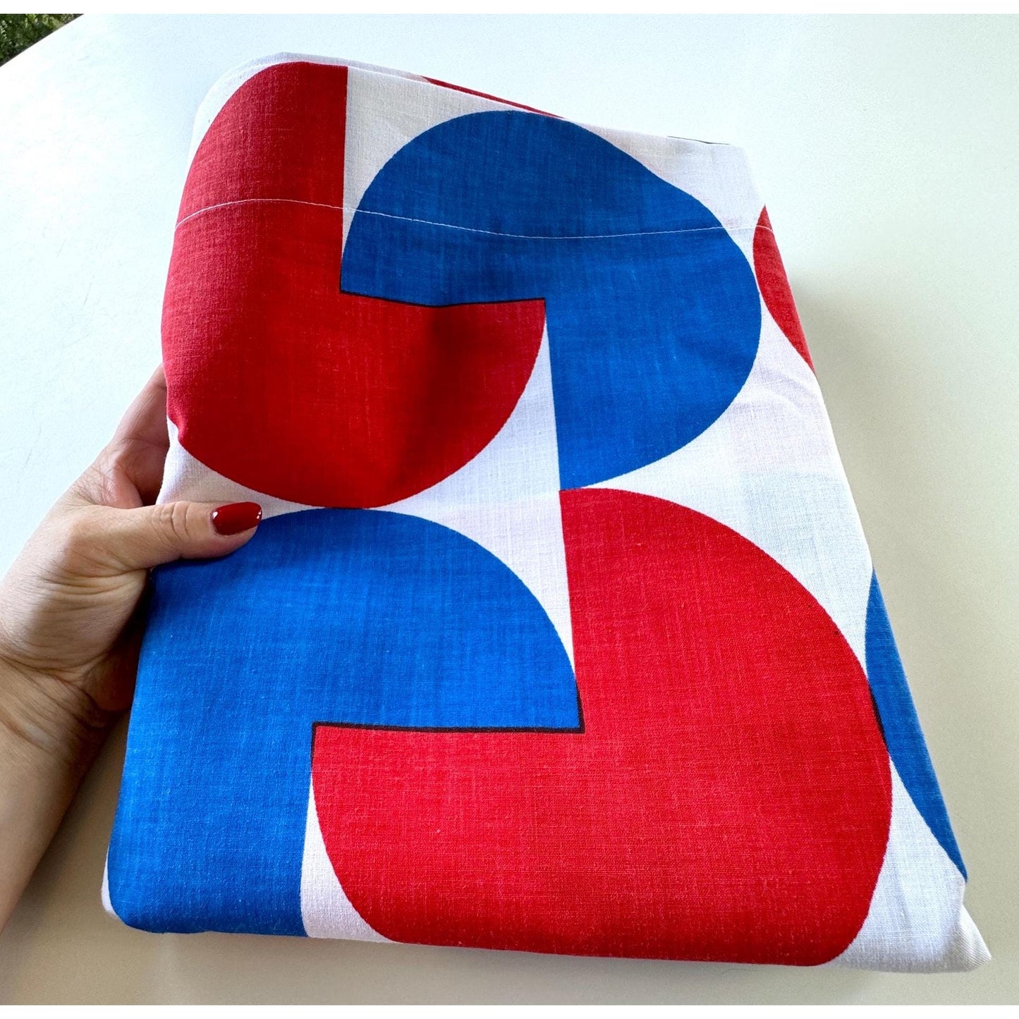 Vintage 70s flat / top sheet, geometric red white and blue, double/full size bed, Texmade
