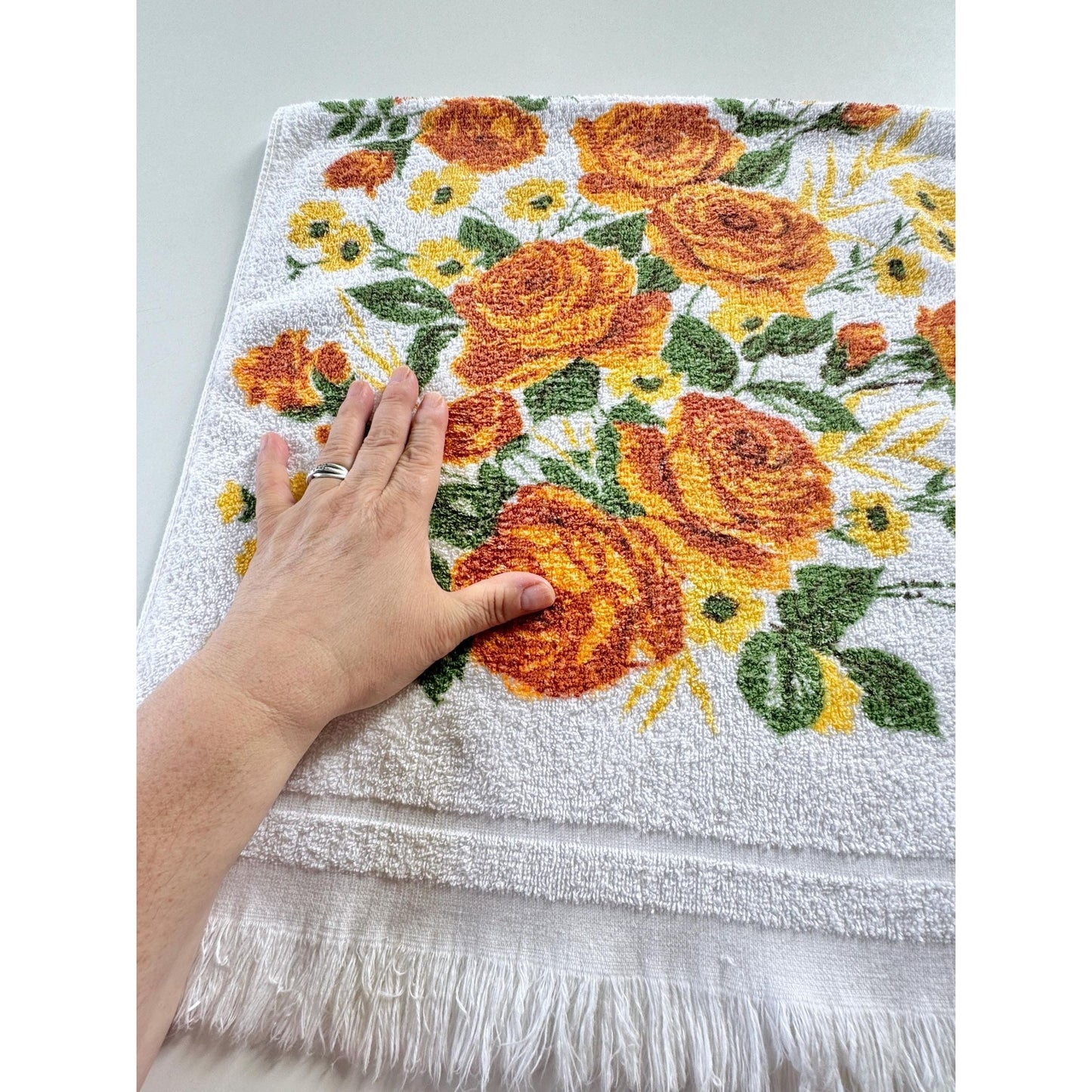 Vintage 70s bath towel, orange and yellow flowers with greenery