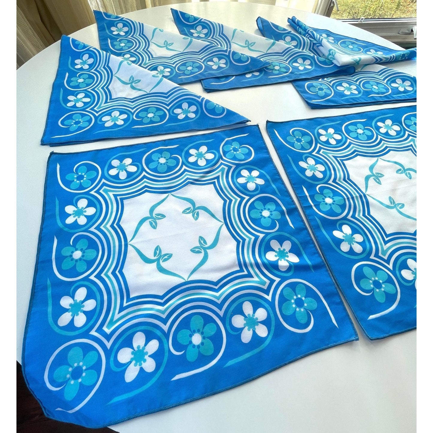 Vintage linen, blue cloth napkins, set of 7