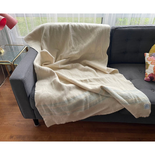 Vintage Mid Century 100% wool blanket, Horn Brothers