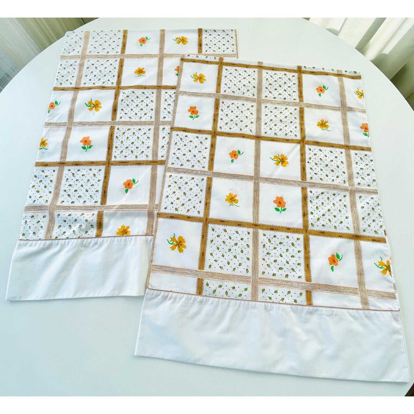 Vintage 80s pillowcases set