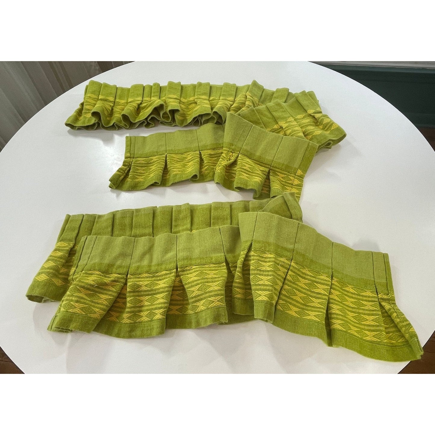Vintage 70s pleated valance, avocado green, yellow