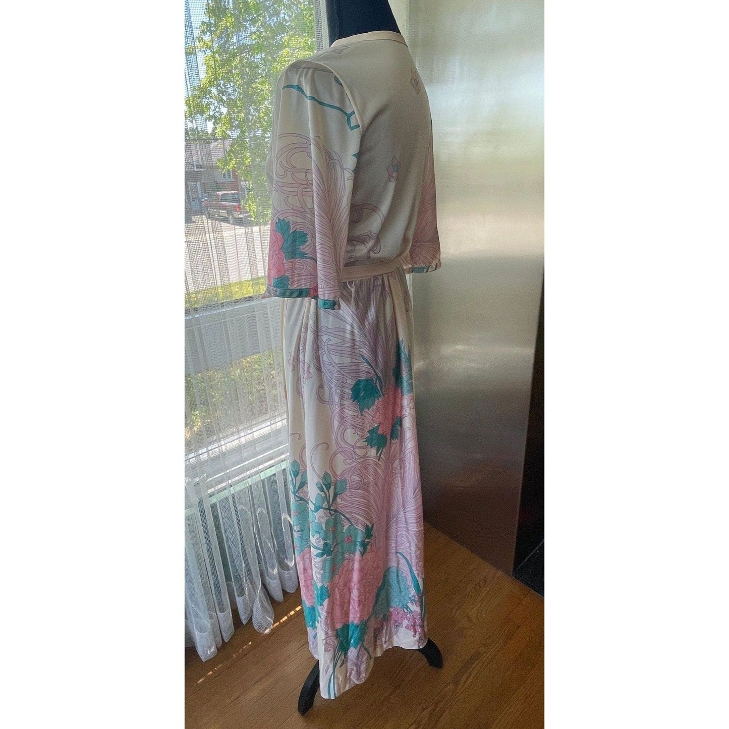 Vintage 1960s house dress, floral nylon robe, Molyclaire Canada