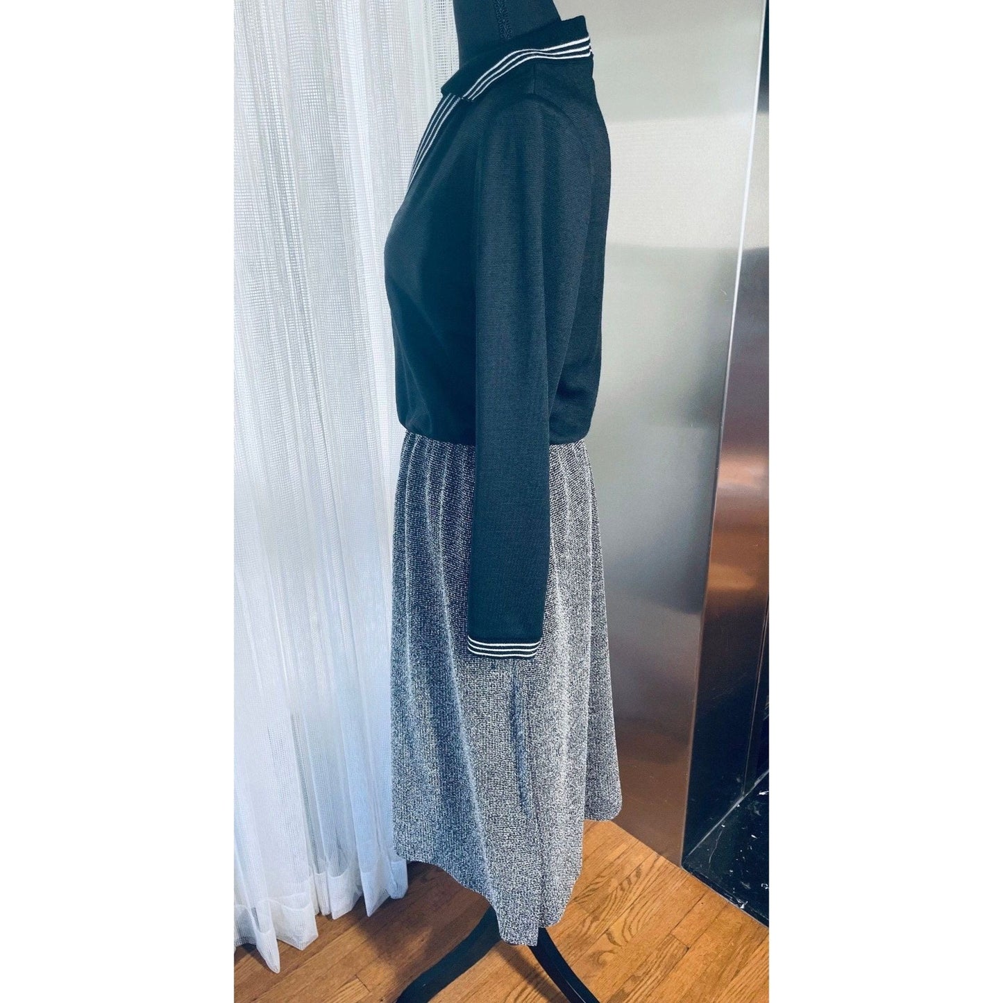 Vintage 70s dress, black and grey, long sleeves
