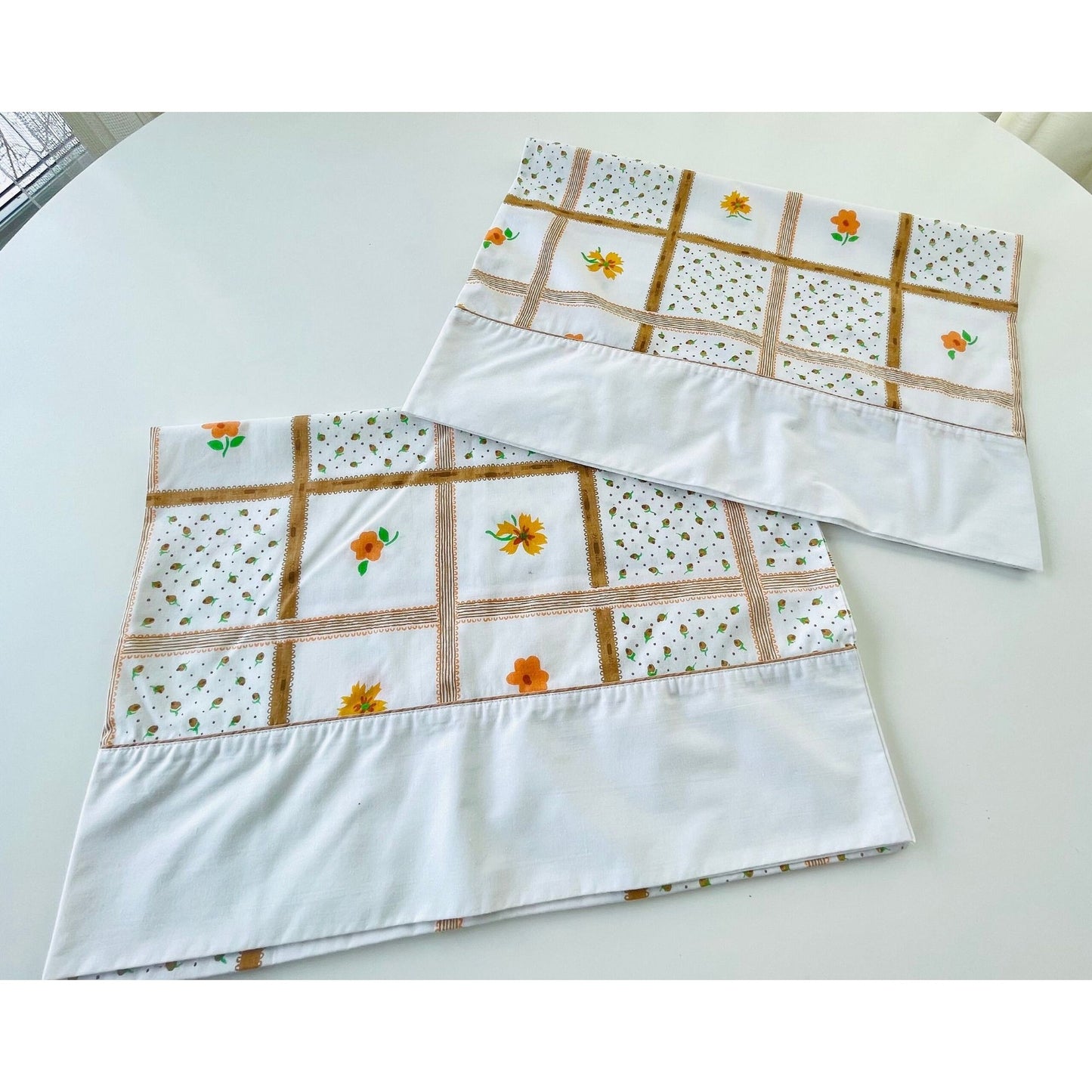 Vintage 80s pillowcases set