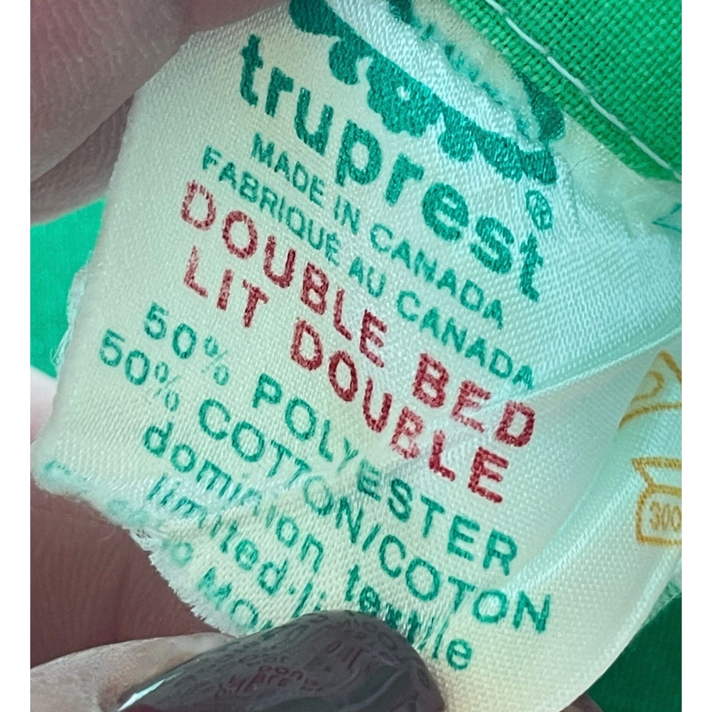 Vintage 70s flat sheet, full size / queen size bed, Truprest