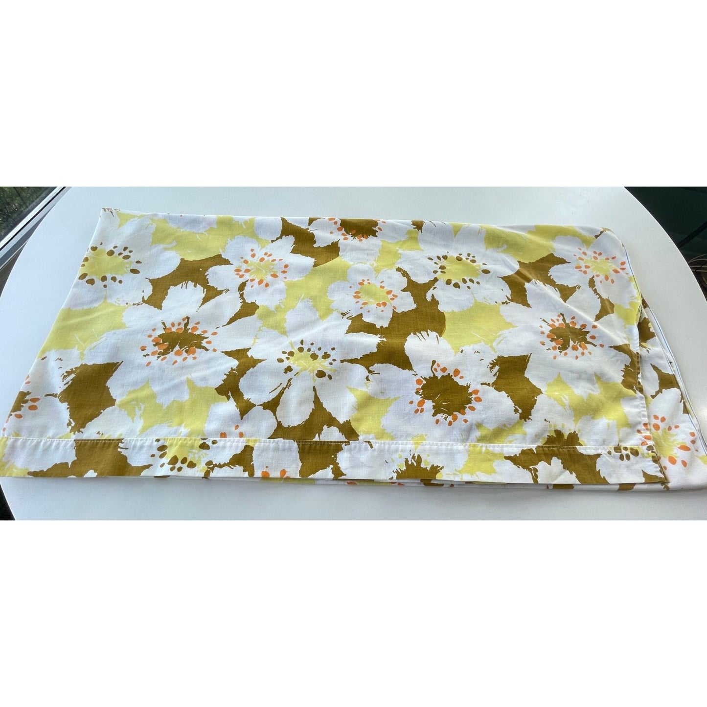 Vintage 70s semi fitted sheet, twin size, Truprest