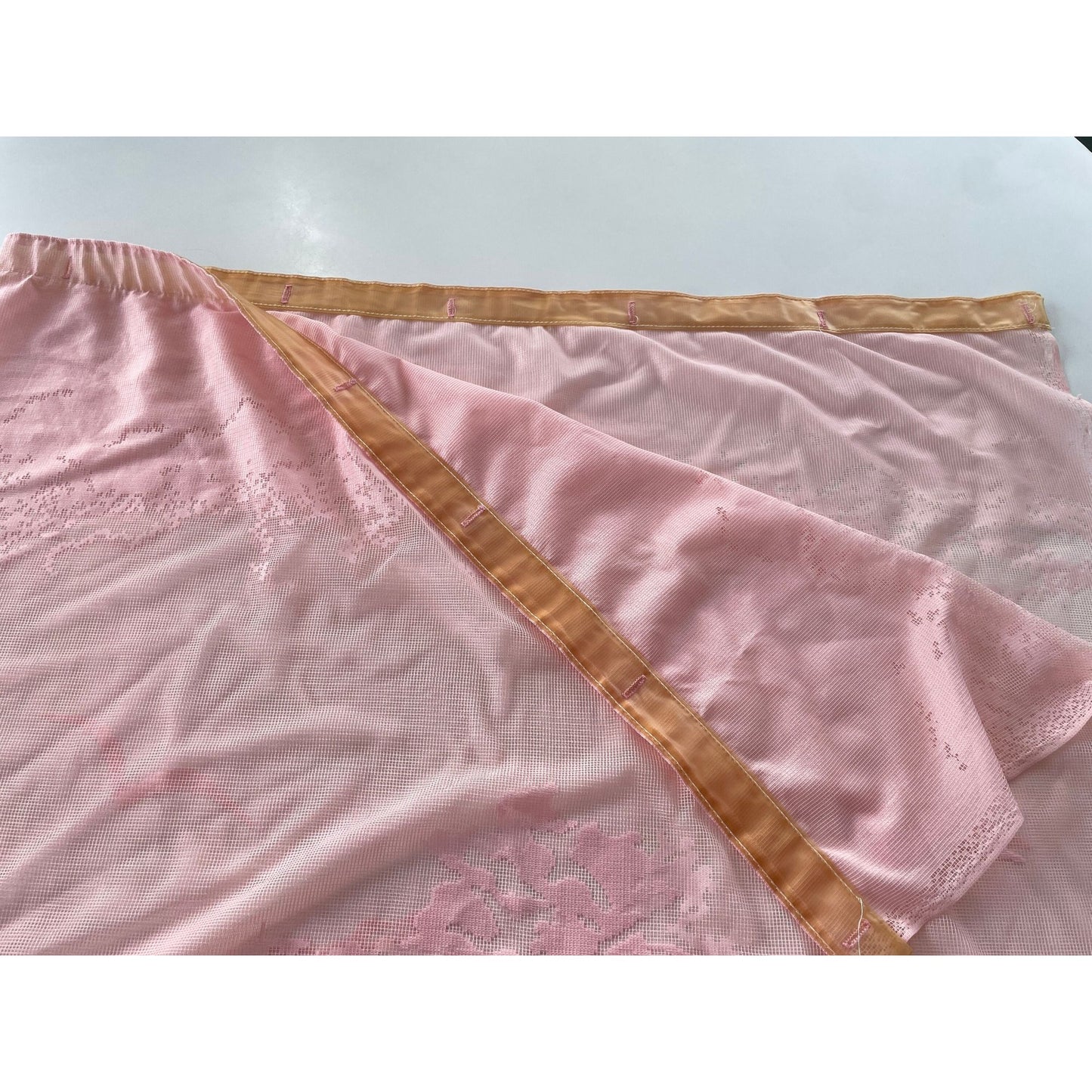 Vintage 80s shower curtain, pink lover silhouette