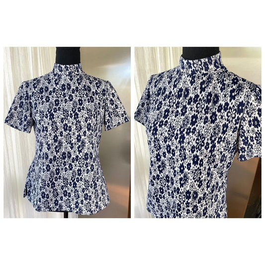 Vintage 70s top, crazy daisies, navy blue, short sleeves