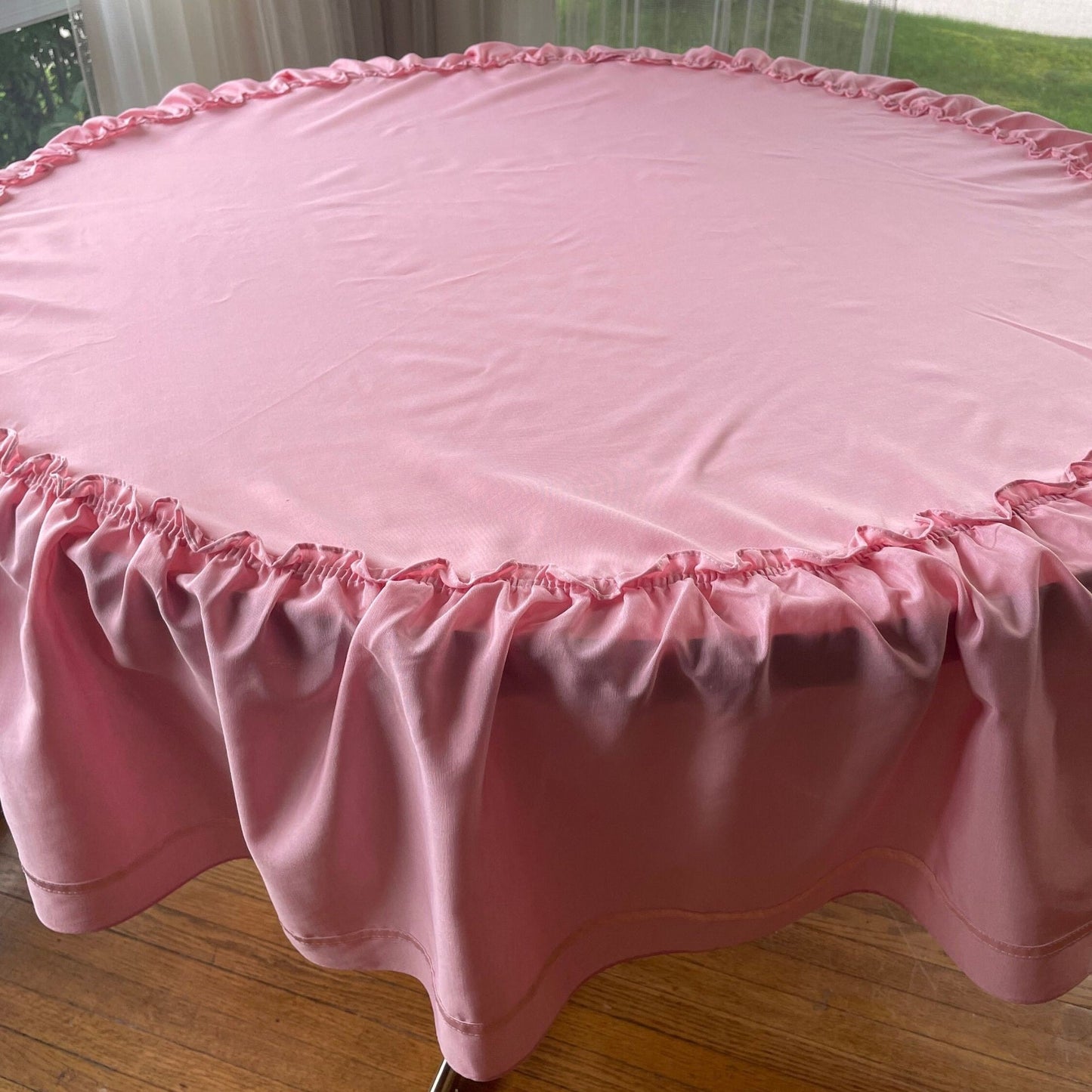 Vintage 80s round pink ruffled tablecloth