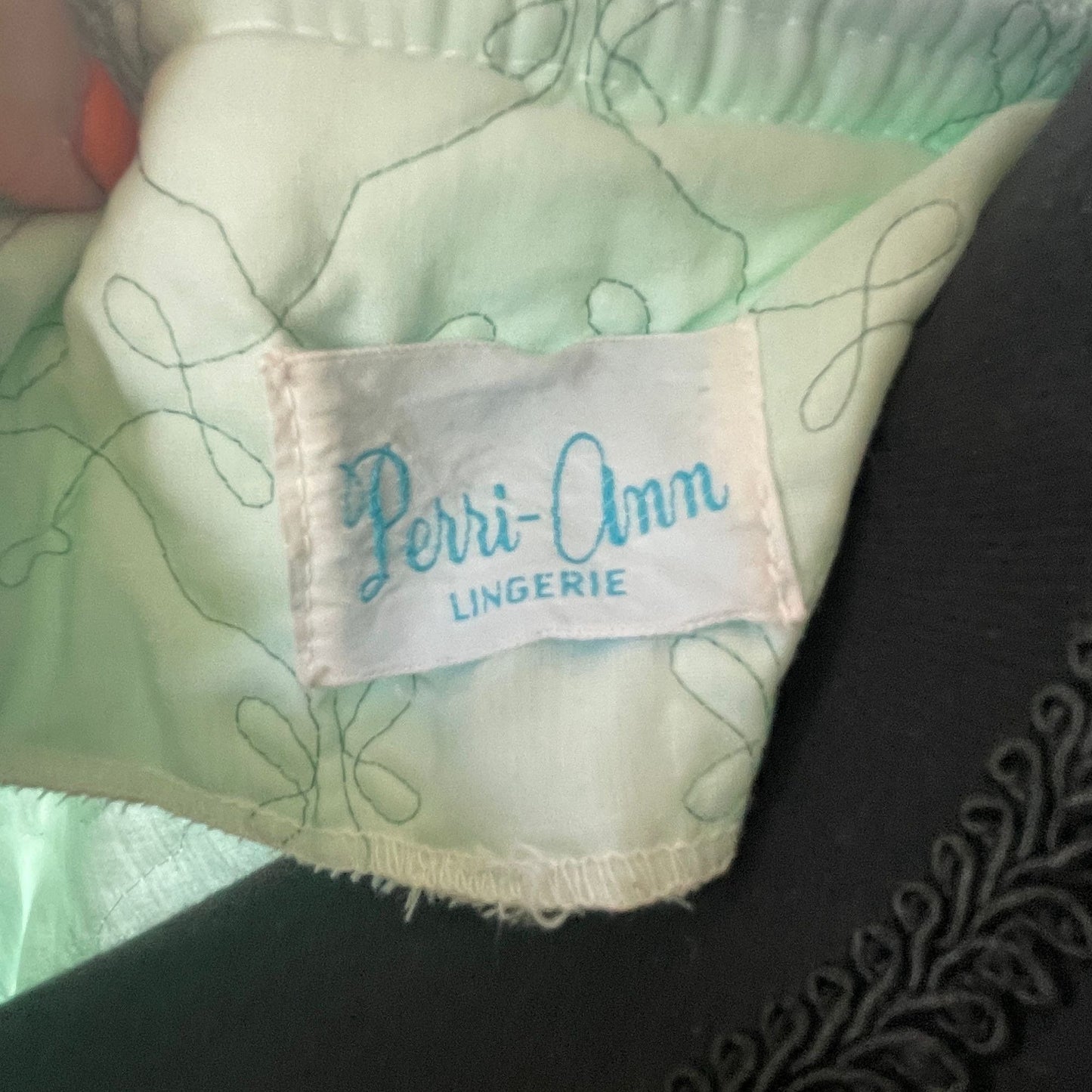 Vintage 1950s quilted bed jacket, mint green, zipped