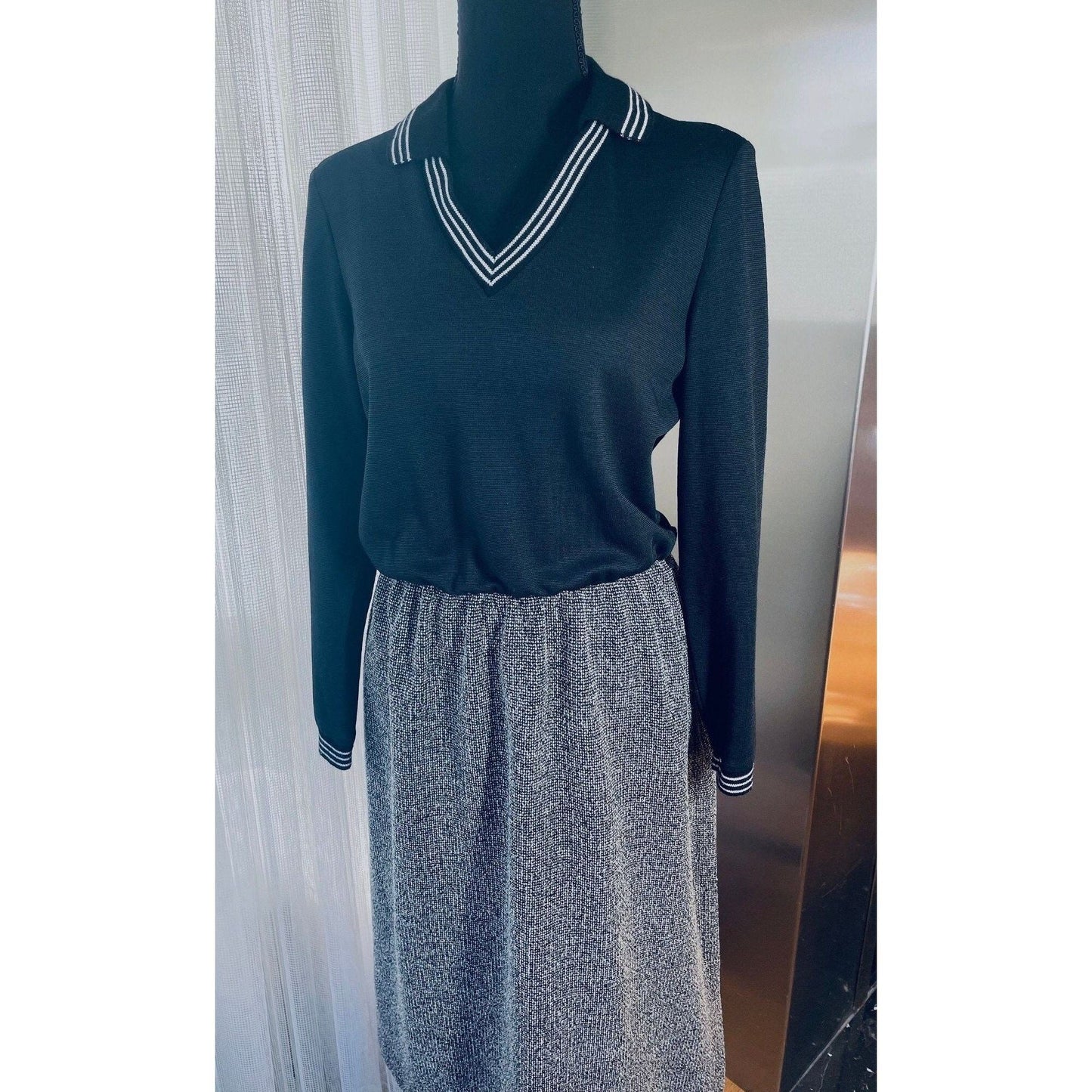 Vintage 70s dress, black and grey, long sleeves