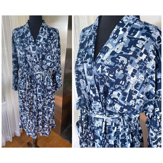 Vintage 70s house dress, blue and white abstract groovy pattern
