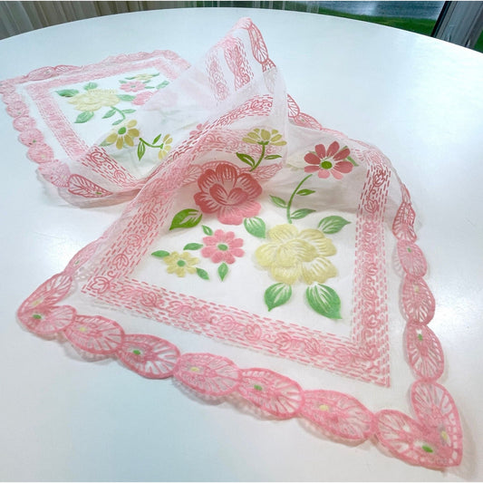 Vintage 50s pink scalloped flocked fabric floral table runner