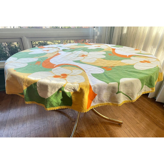 Vintage 70s round floral tablecloth, 59"
