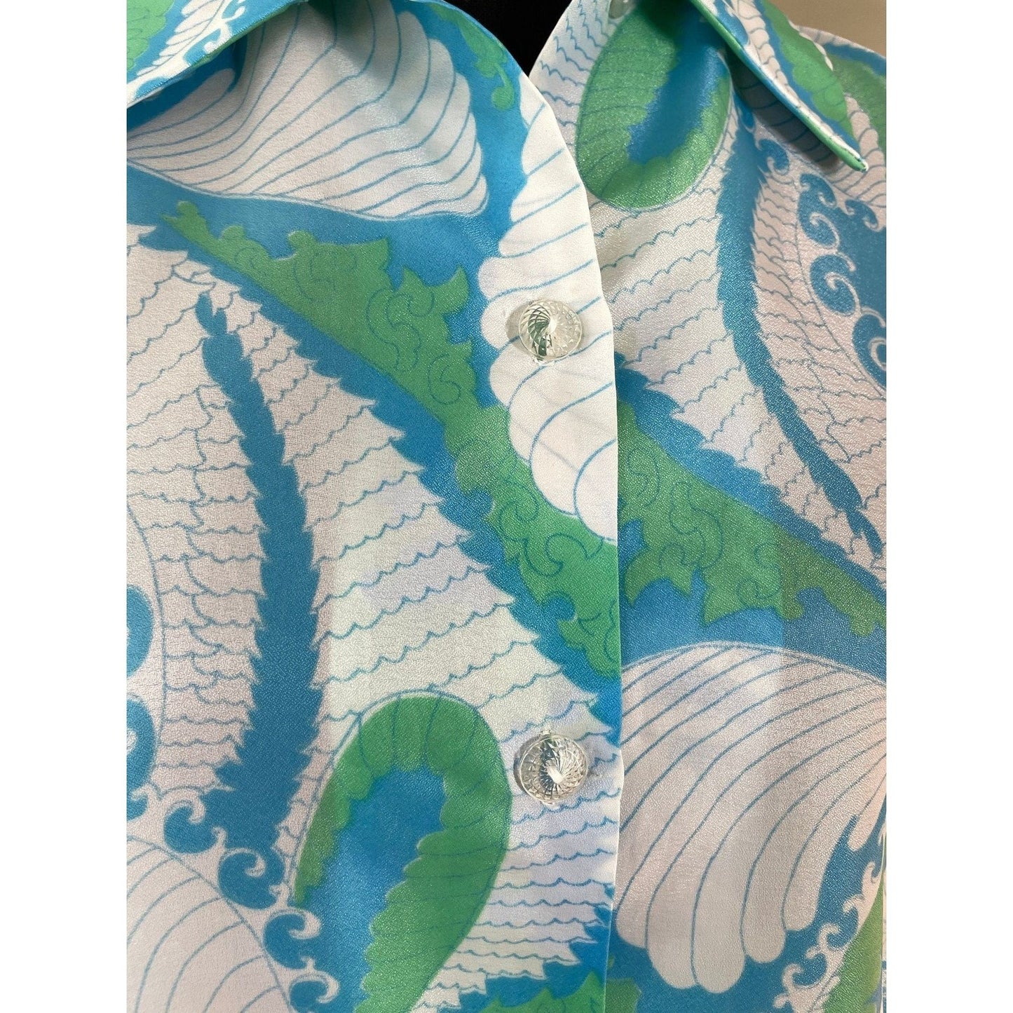 Vintage 70s blouse, large blue green paisley, 3/4 length sleeves