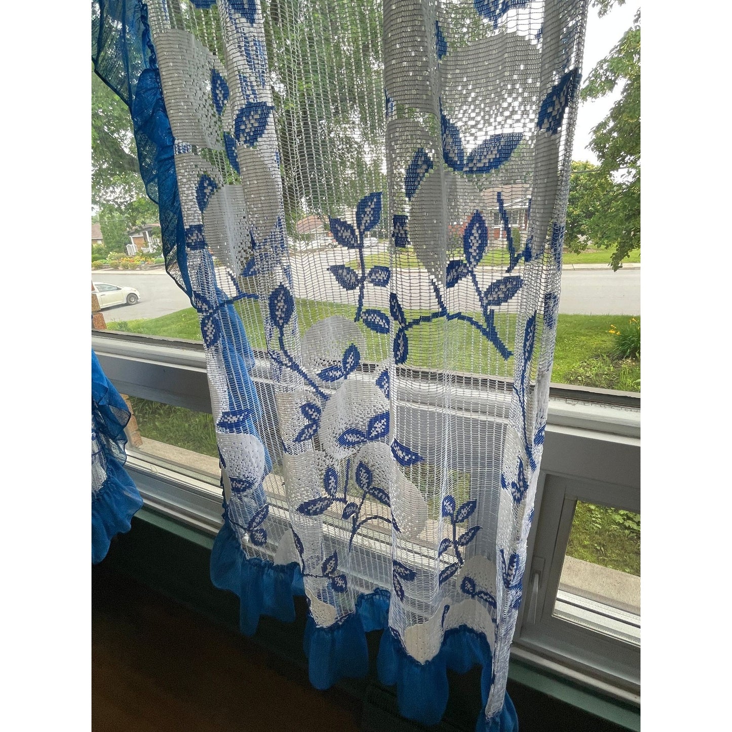 Vintage 80s ruffled double curtains, royal blue, white mesh