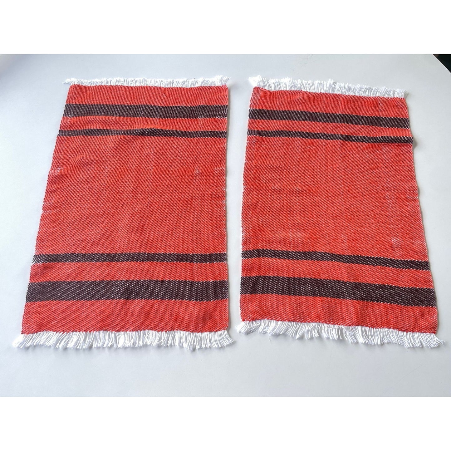 Vintage 80s placemats, 2 places setting
