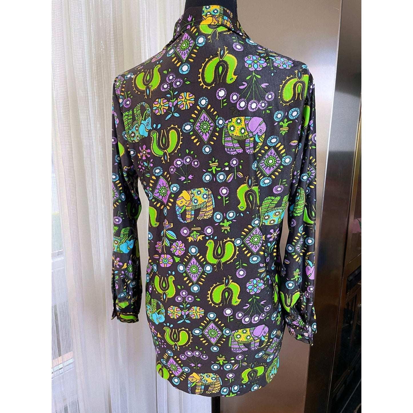 Vintage 70s top, psychedelic novelty print, elephants, birds, long sleeves