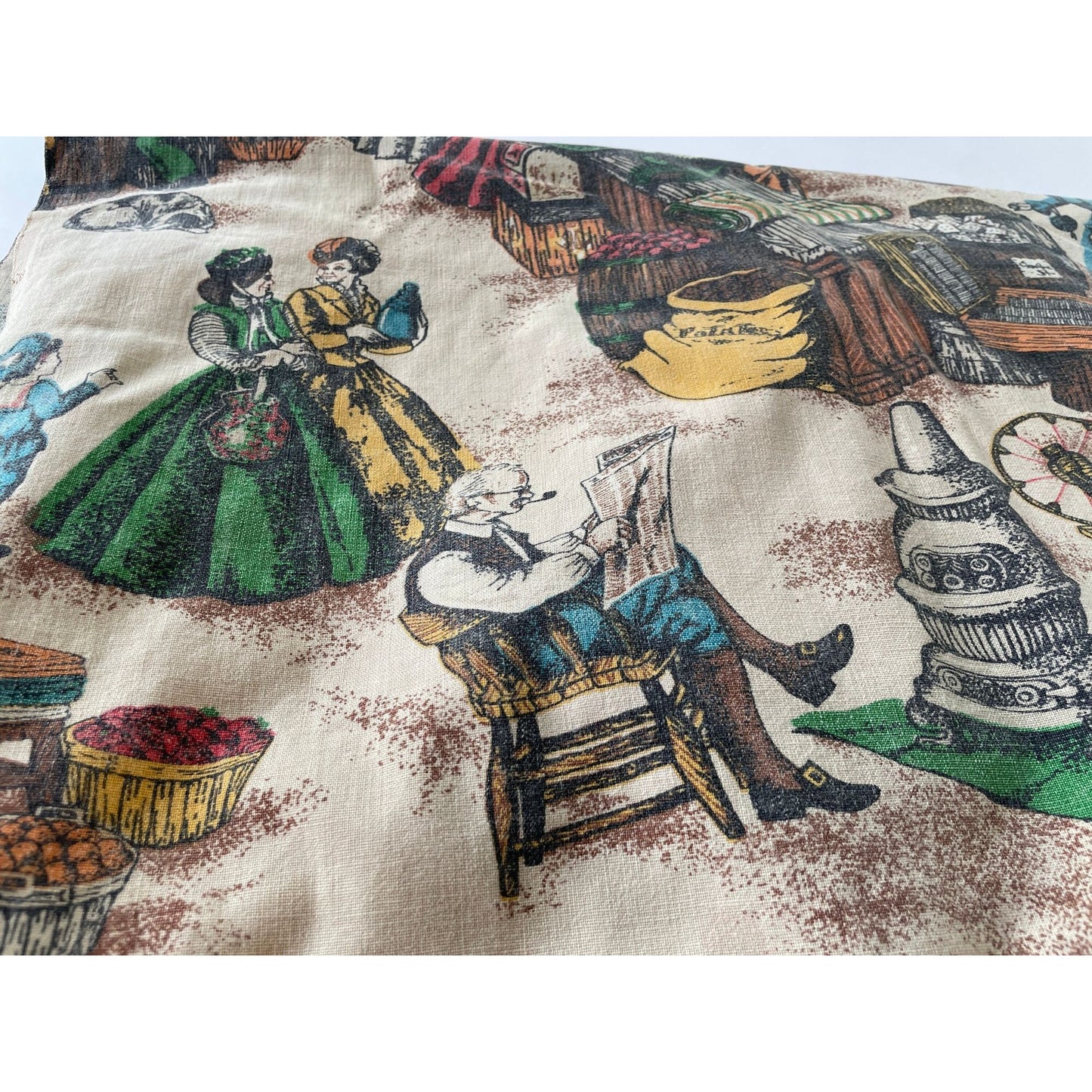 Vintage 60s pleated curtain, old general store country pattern