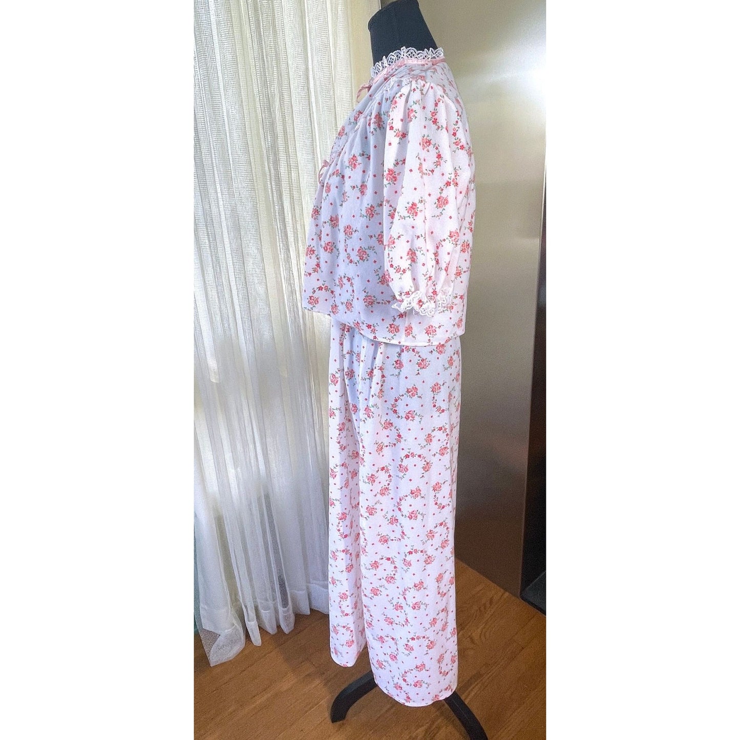 Vintage 1980s peignoir set, white and pink flannel negligee and bed jacket