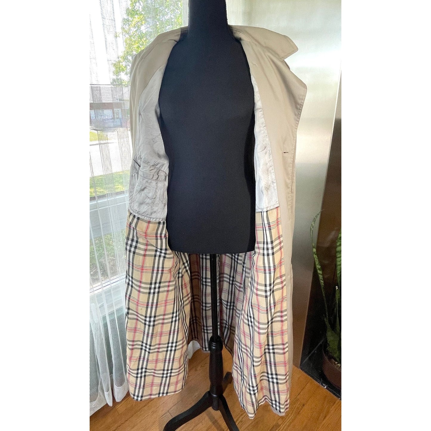 Vintage 80s tan trench coat, gender neutral, Pierre Cardin