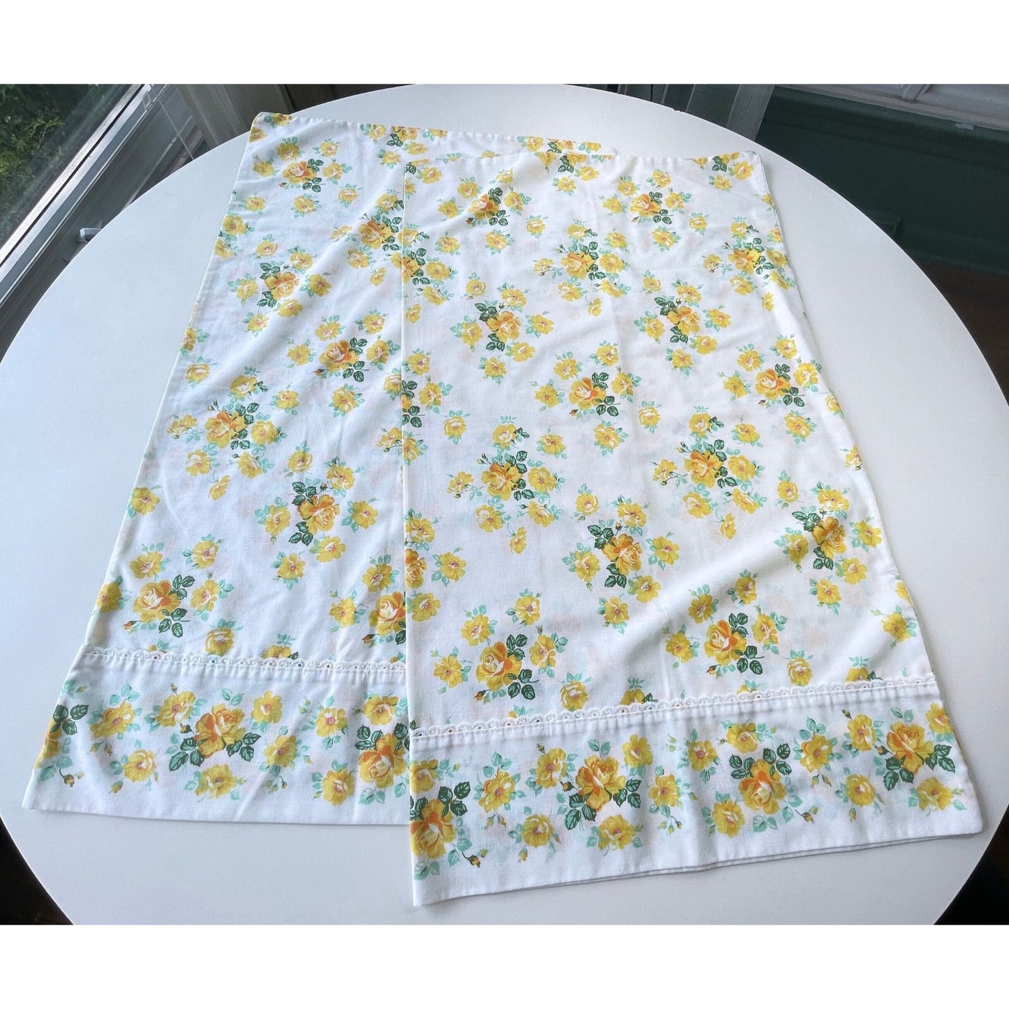 Pair of vintage 70s Wabasso floral pillowcases