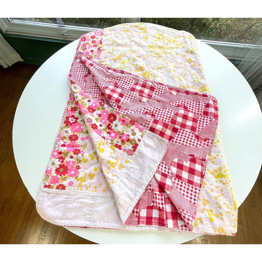 Vintage 70s handmade quilt, twin size
