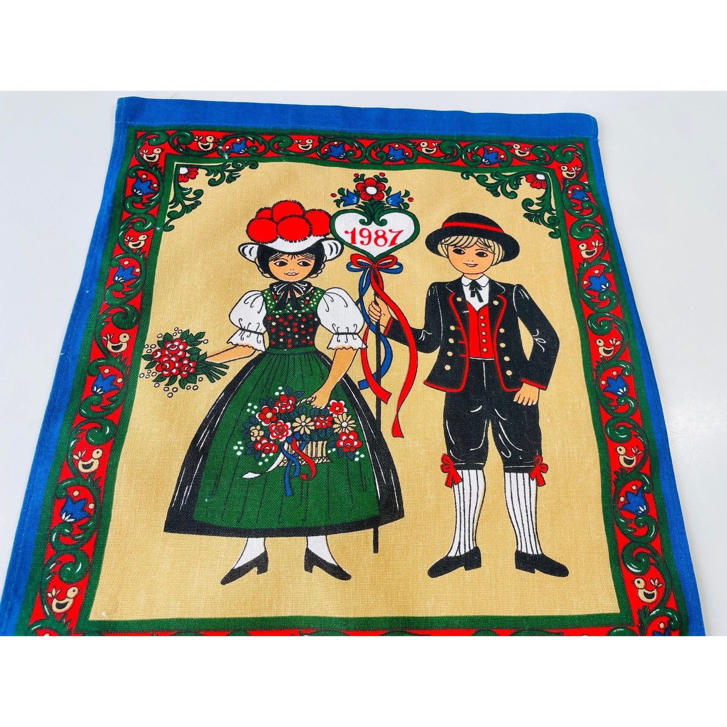 Vintage 1987 calendar tea towel, English, German and Italian