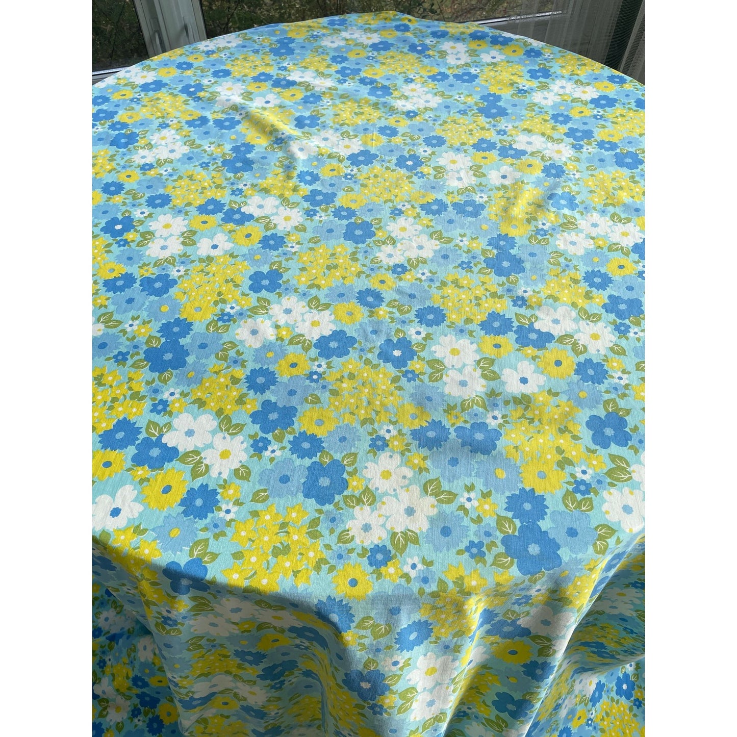 Vintage 70s flat sheet, double/full size bed