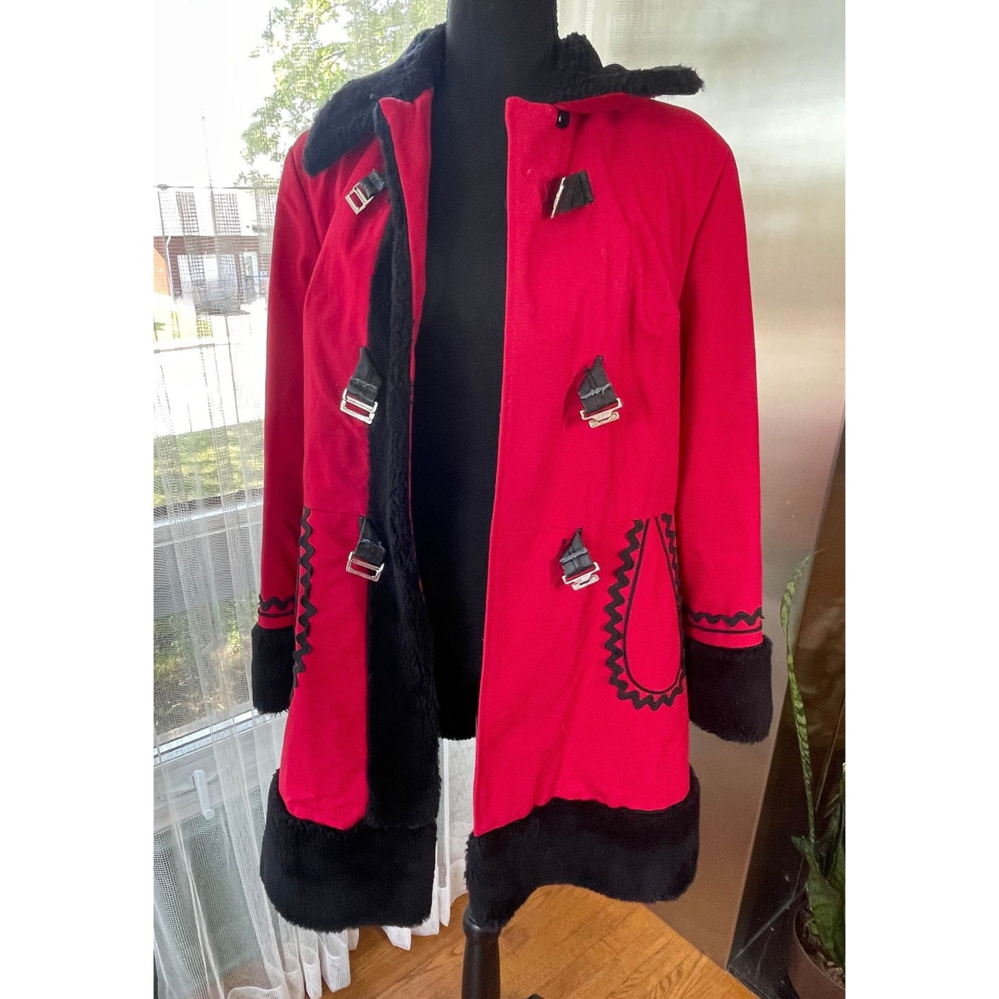 Vintage 80s ladies coat, red and black faux fur collar and cuffs, Niccolini
