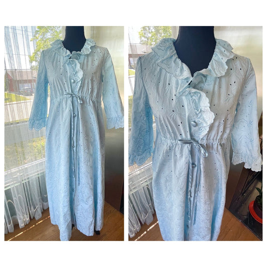 Vintage 80s robe, baby blue eyelet, Bard's Toronto