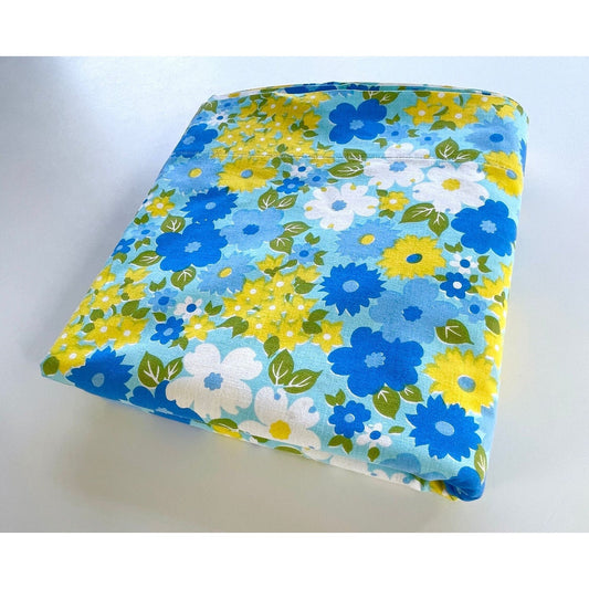 Vintage 70s flat sheet, double/full size bed