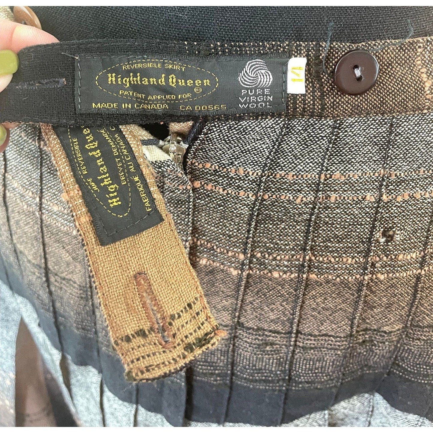 Vintage 80s wool pleated plaid skirt, Highland Queen made in Canada, reversible