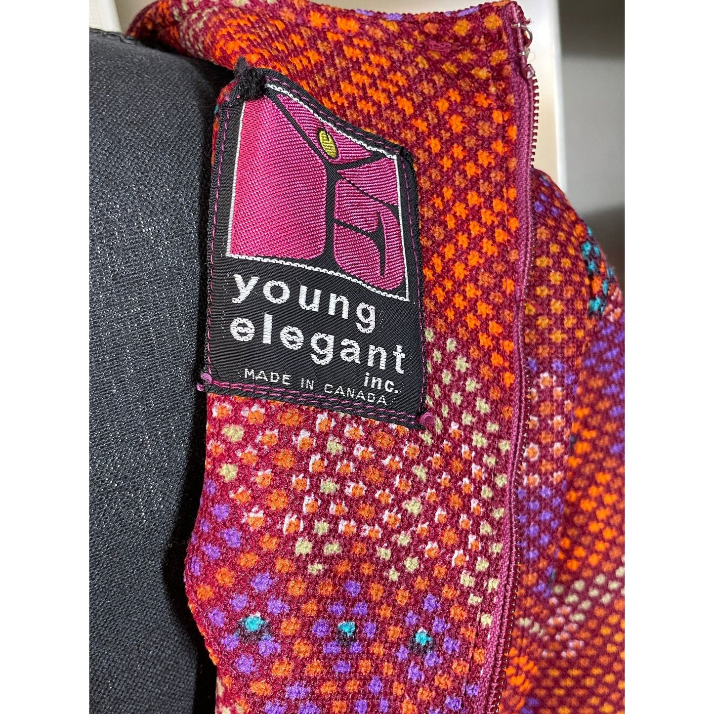 Vintage 1970s dress, MOD, magenta, hot pink, orange abstract pattern
