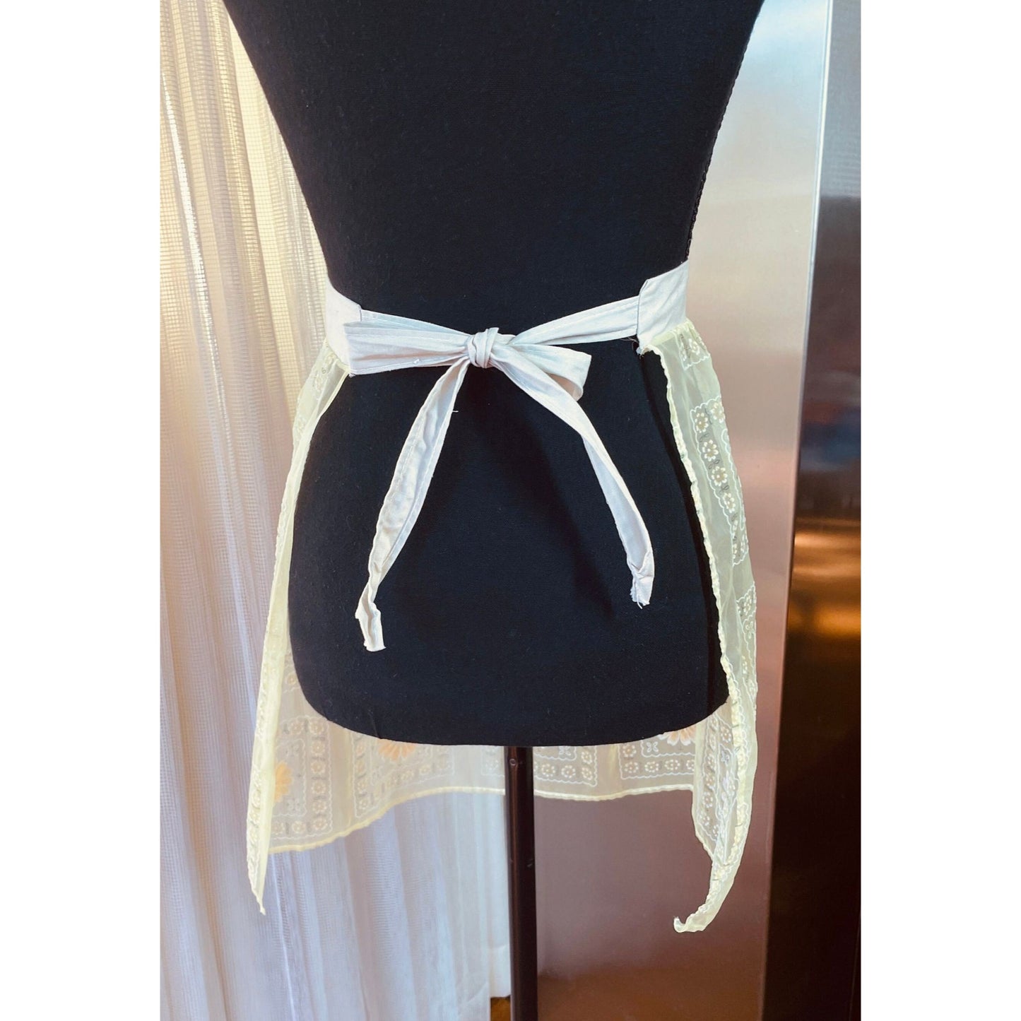 Vintage 50s flocked flowers organza half apron
