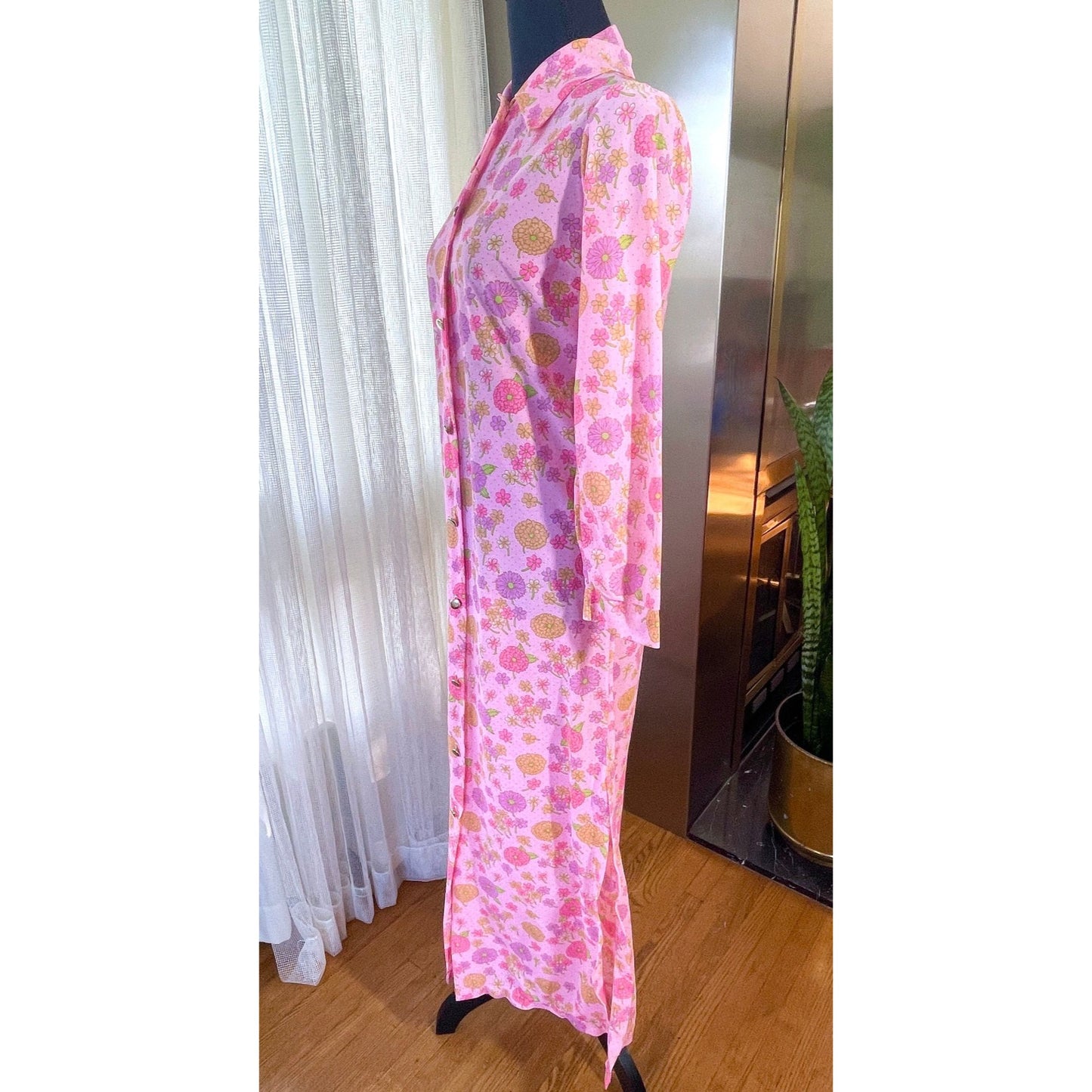Vintage 70s maxi dress, MOD flower power, long sleeves