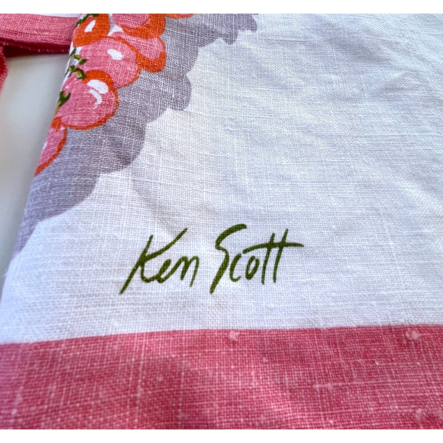 Vintage linen napkins, set of 4, designed by Ken Scott