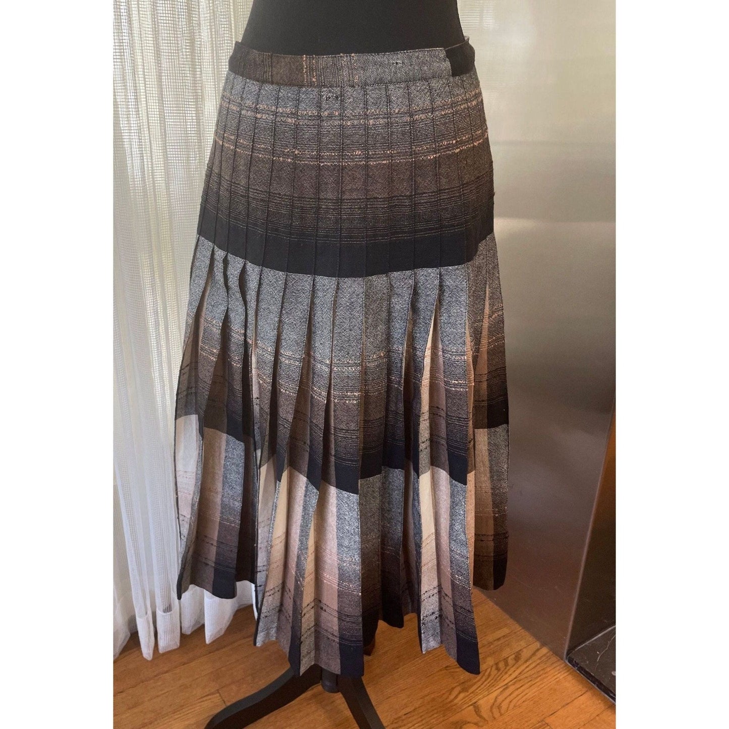 Vintage 80s wool pleated plaid skirt, Highland Queen made in Canada, reversible