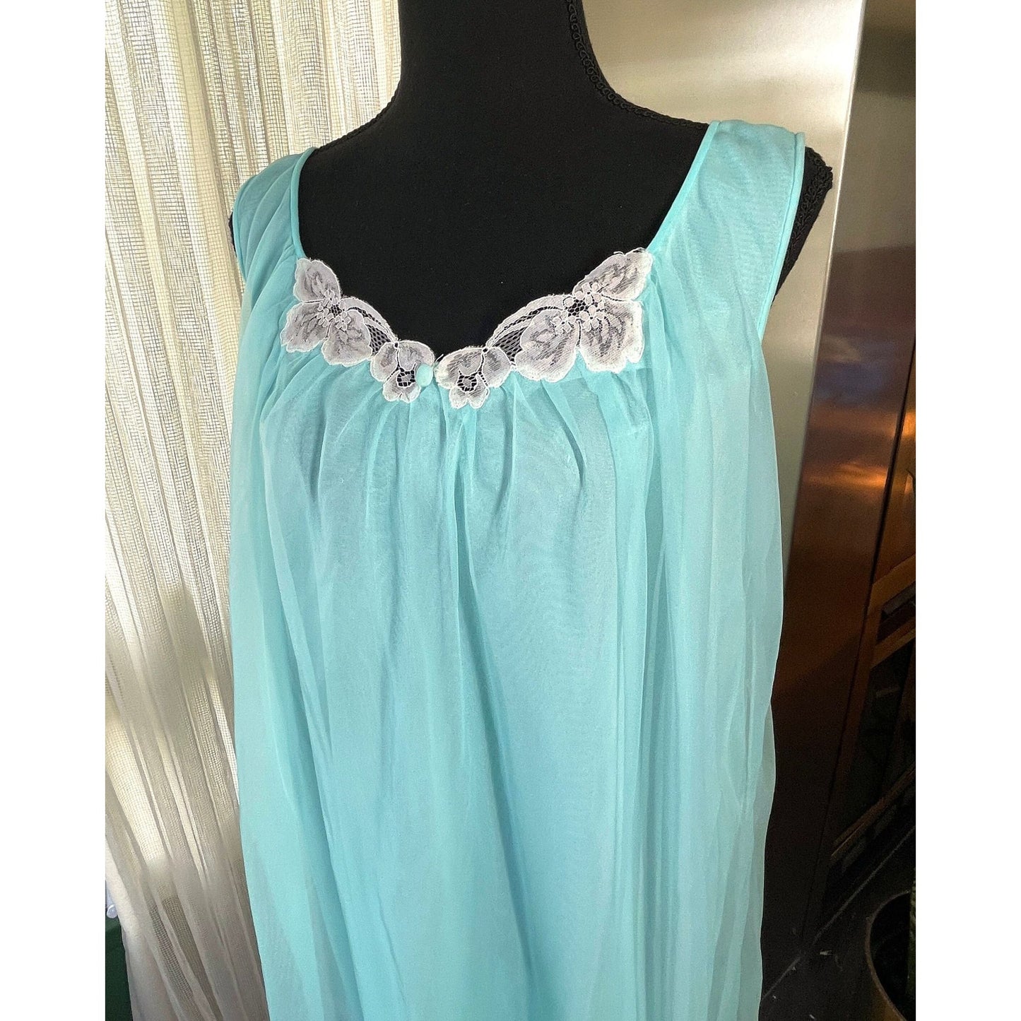 Vintage 1960s night dress, sleeveless nightgown, by Dorsay Deluxe