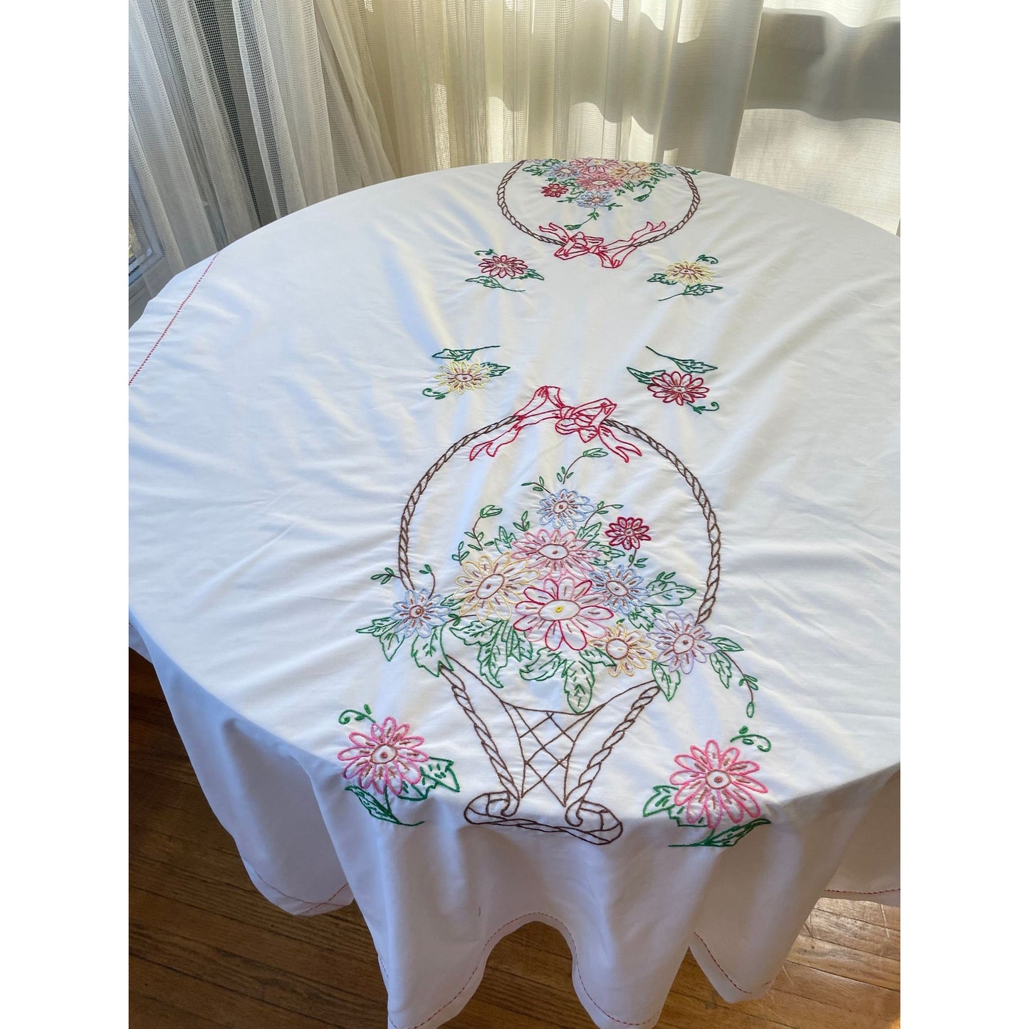 Vintage embroidered rectangular tablecloth, 86" x 48"