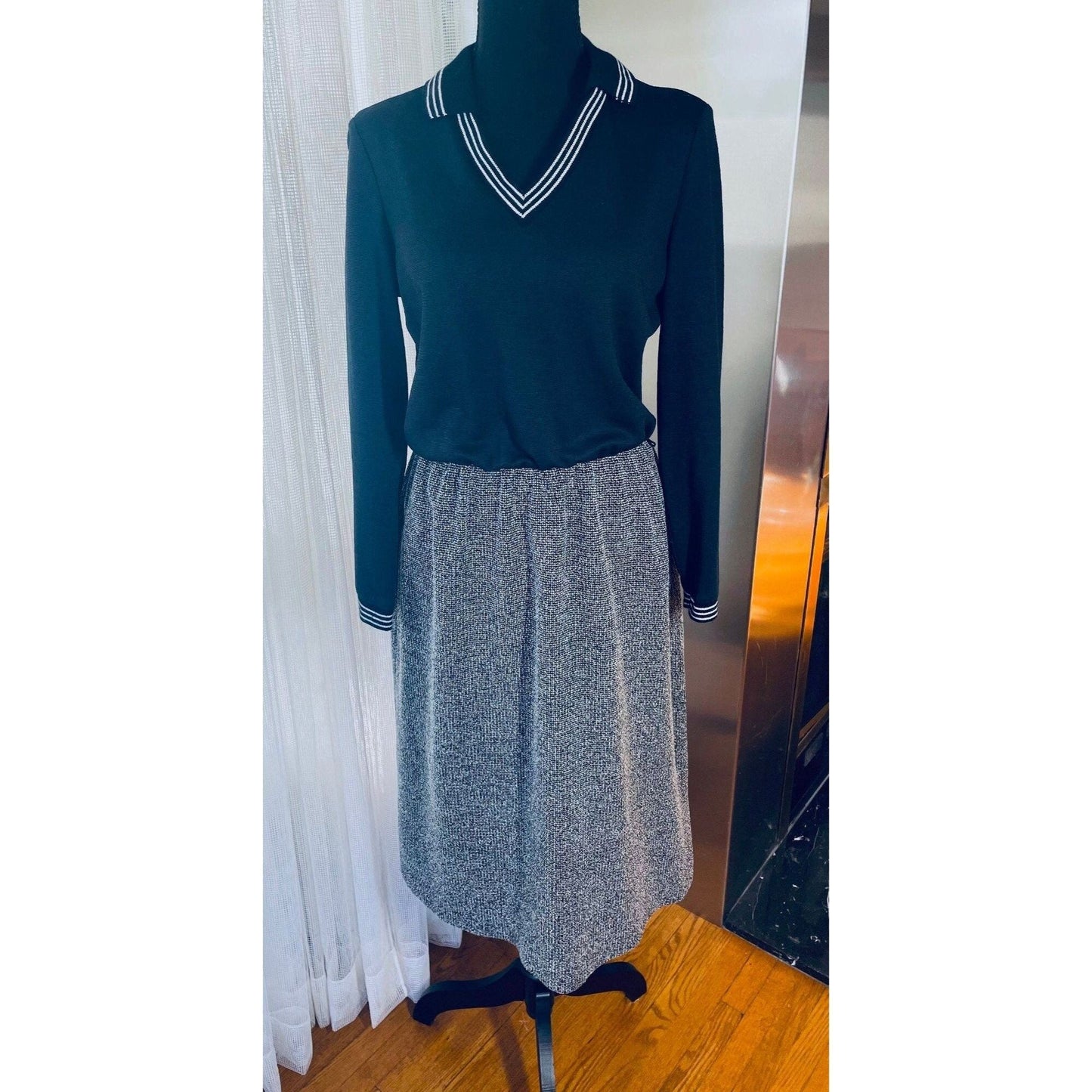 Vintage 70s dress, black and grey, long sleeves