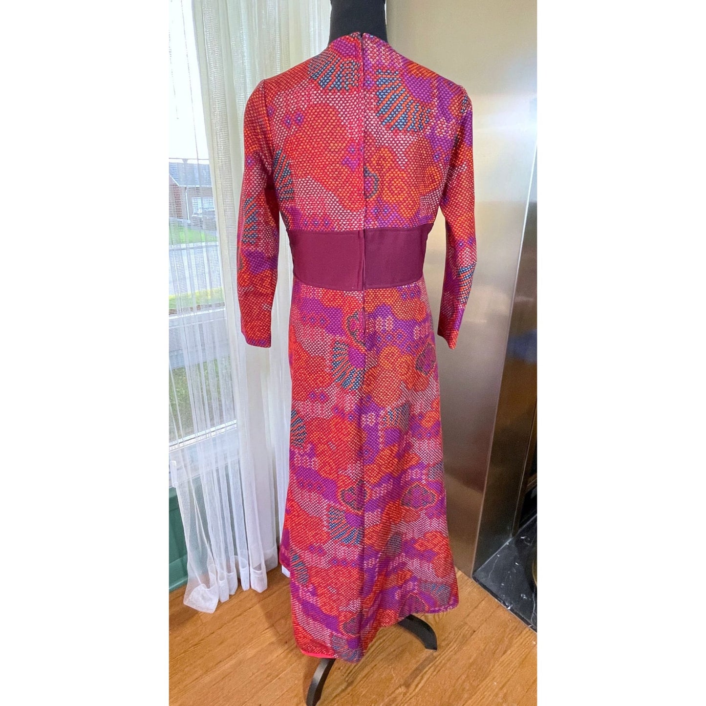 Vintage 1970s dress, MOD, magenta, hot pink, orange abstract pattern